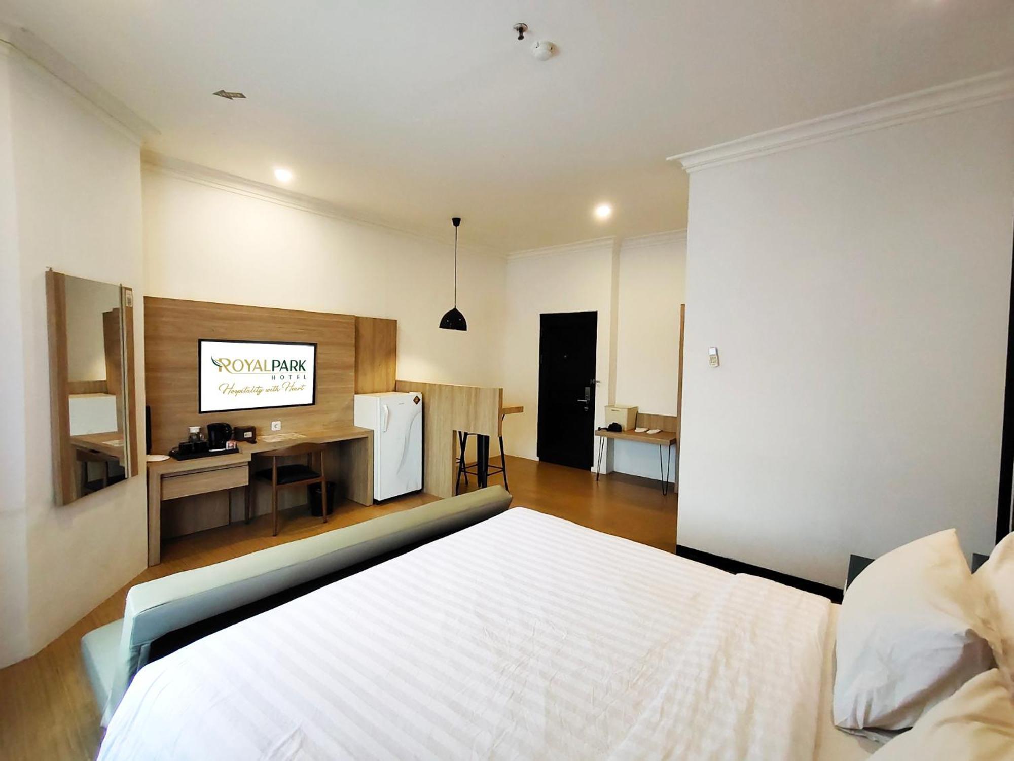 Royal Park Hotel Samarinda Exterior photo
